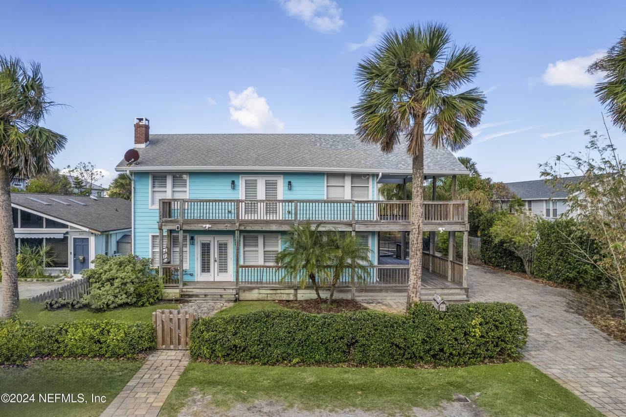 214 Davis Street - Photo 1