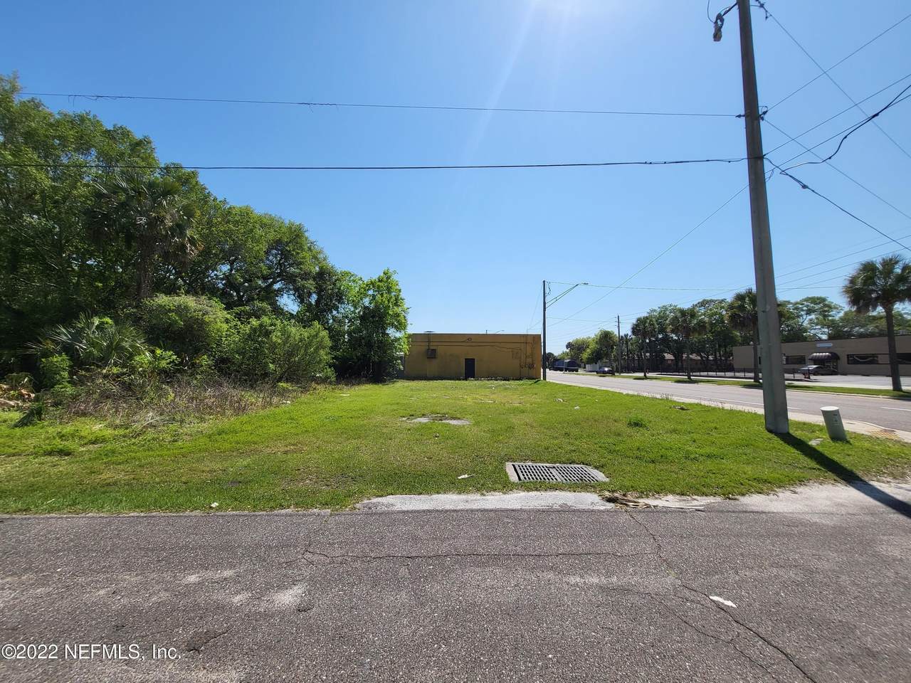 4923 Main Street - Photo 1