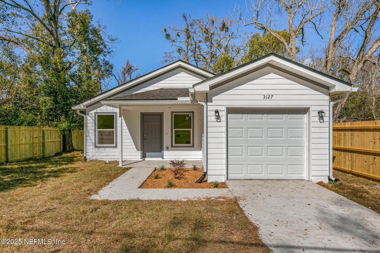 3127 Dignan Street - Photo 1