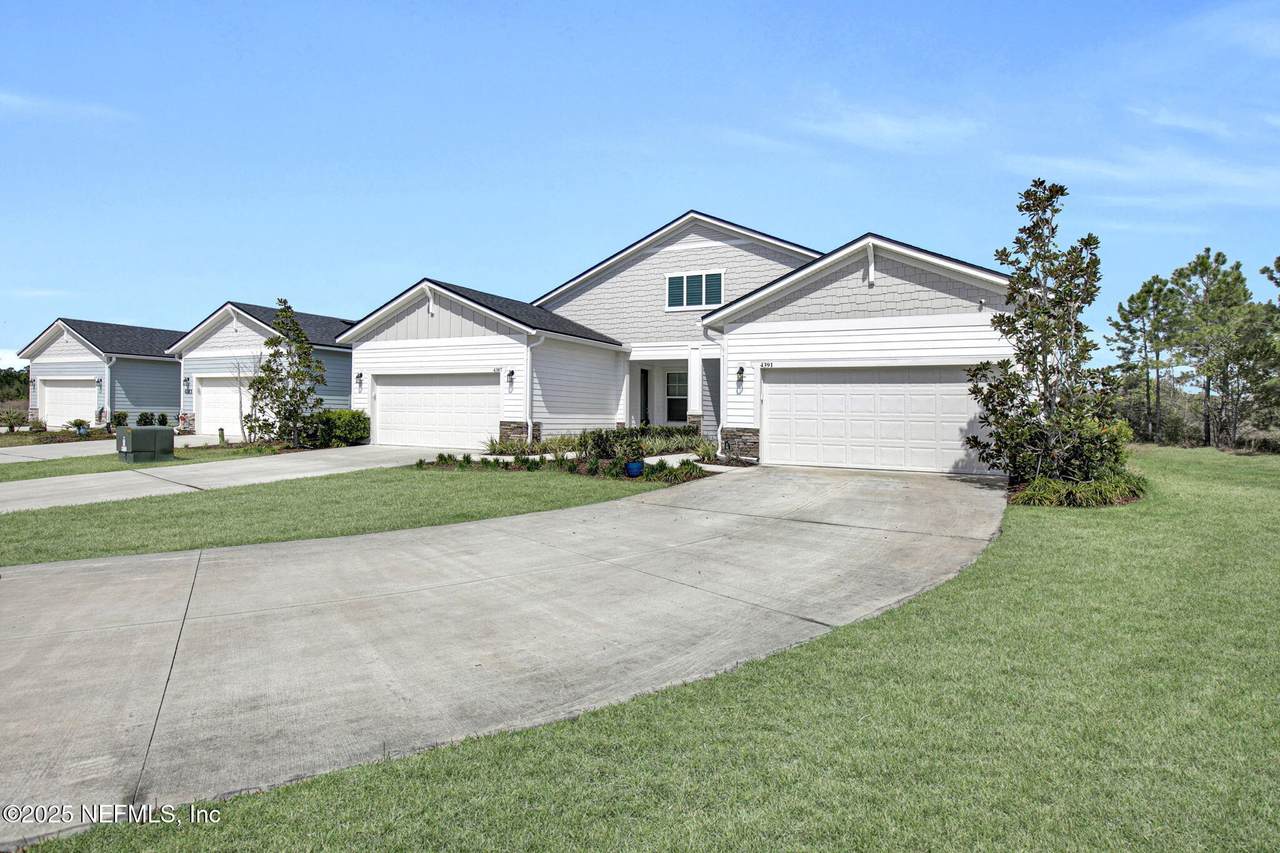 4391 Sun Lily Court - Photo 1