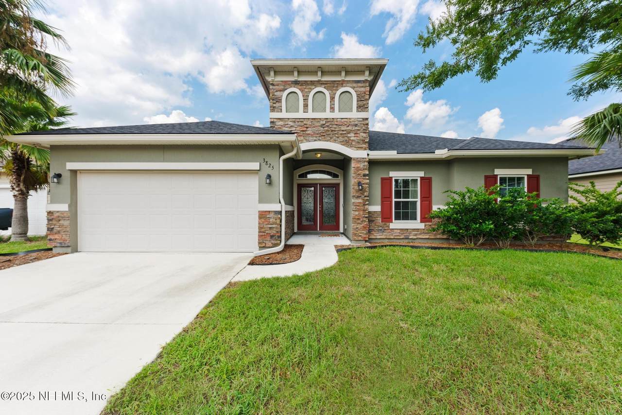 3825 Hammock Bluff Drive - Photo 1