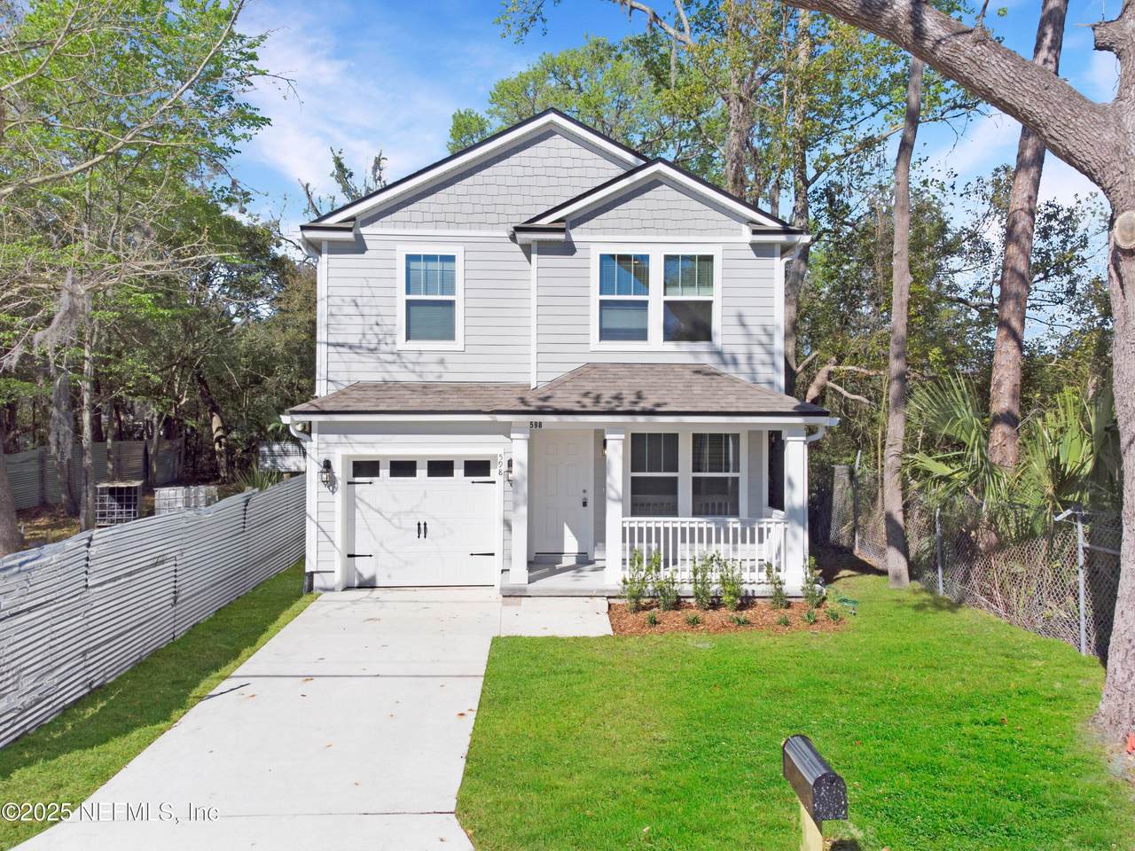 598 Florence Street - Photo 1