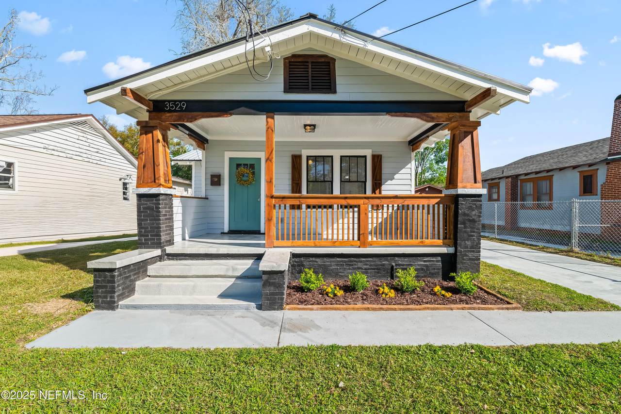 3529 Dellwood Avenue - Photo 1