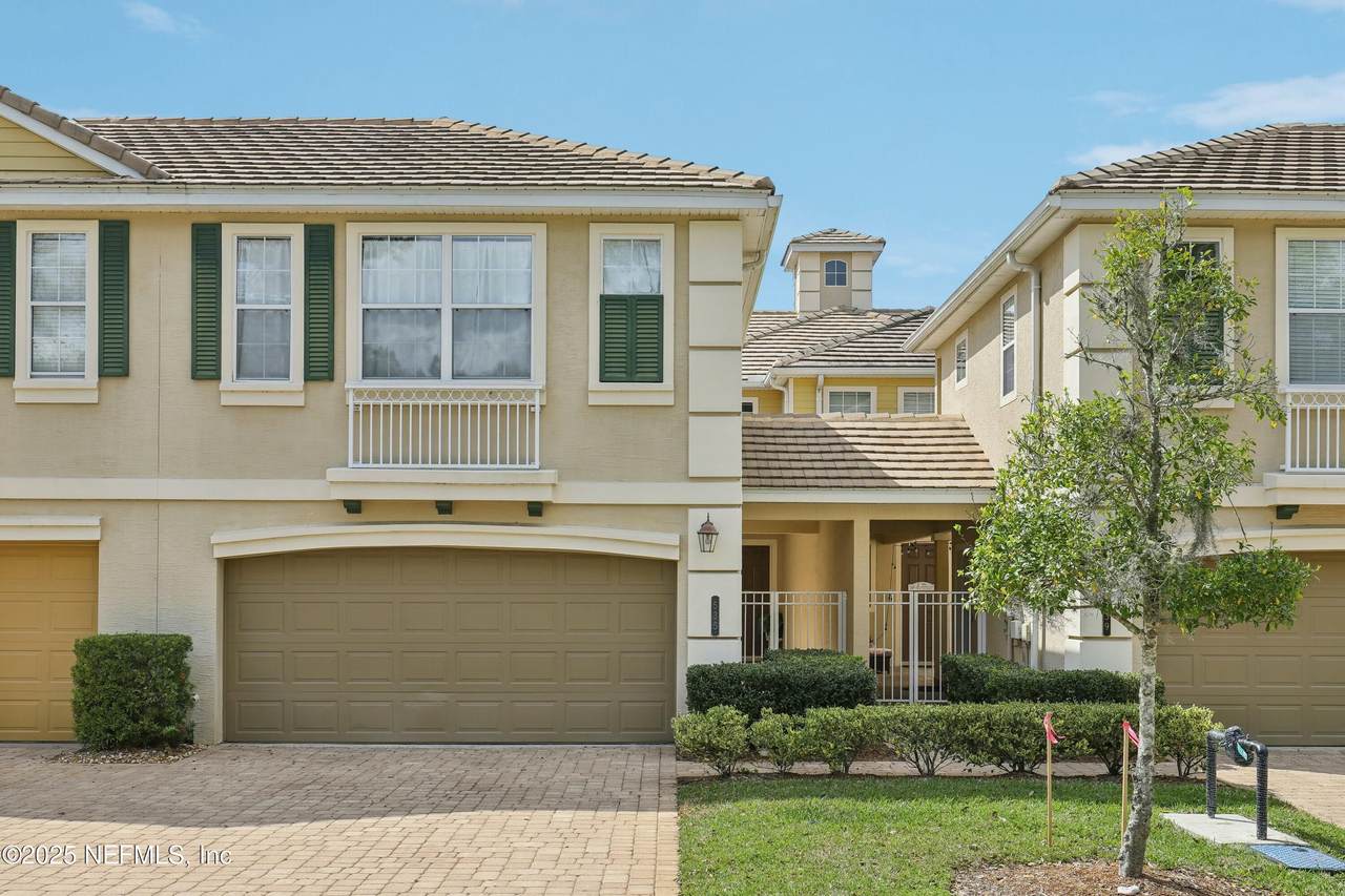 535 Hedgewood Drive - Photo 1