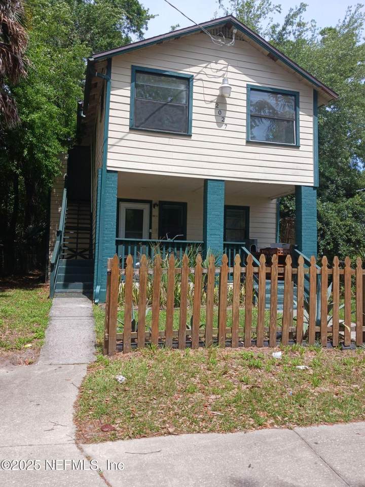 2027 12TH Street - Photo 1