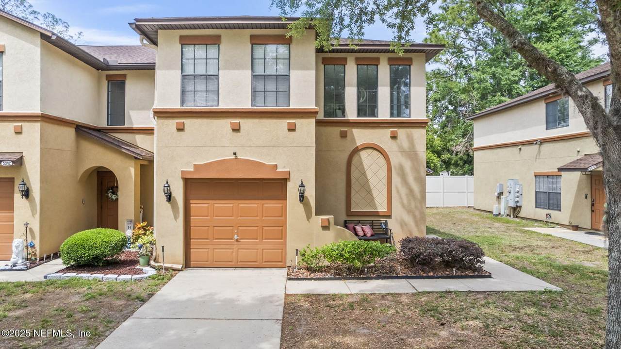5340 Brighton Park Lane - Photo 1