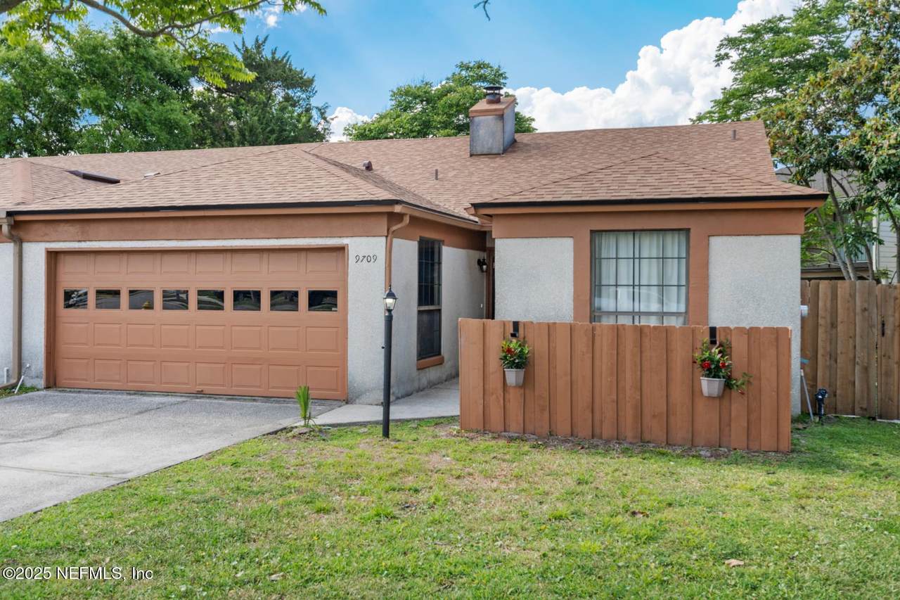 9709 Fawn Brook Circle - Photo 1