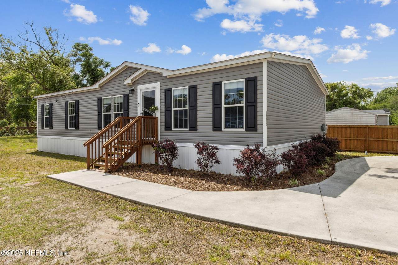 12719 Palmetto Street - Photo 1