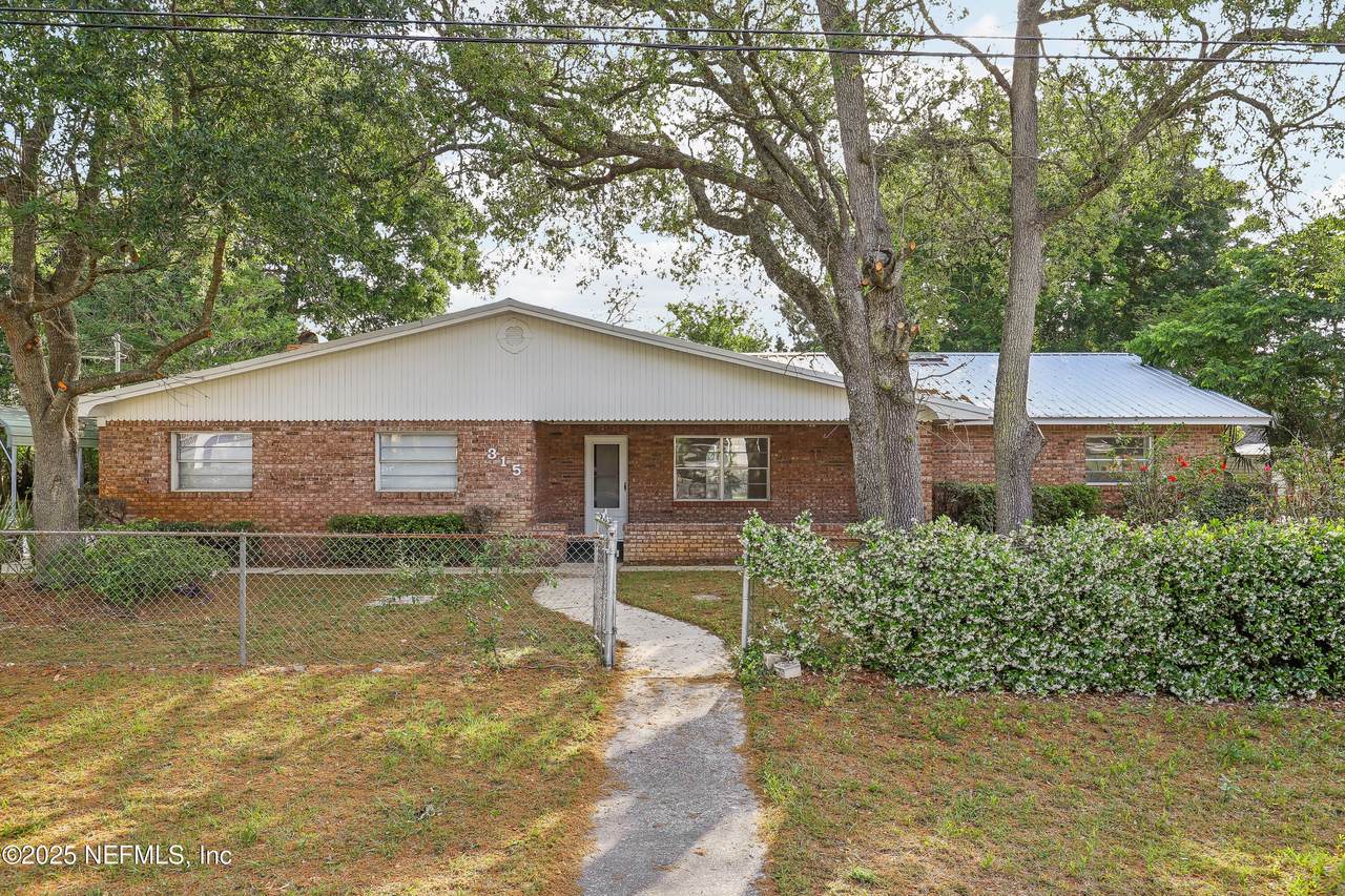 315 Jasmine Road - Photo 1