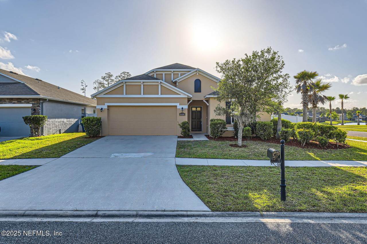 15724 Lexington Park Boulevard - Photo 1