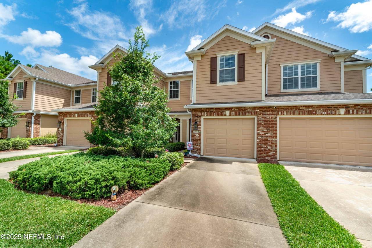 6881 Roundleaf Drive - Photo 1