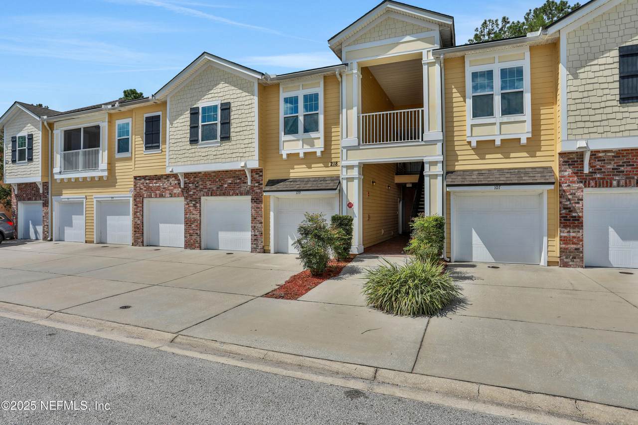 218 Larkin Place - Photo 1