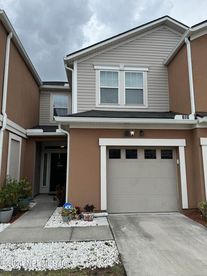 676 Reese Avenue - Photo 1