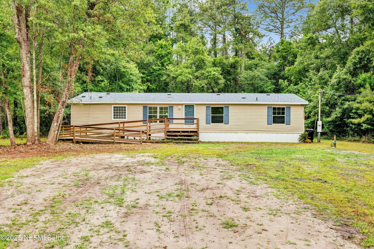 2404 Silver Moss Circle - Photo 1