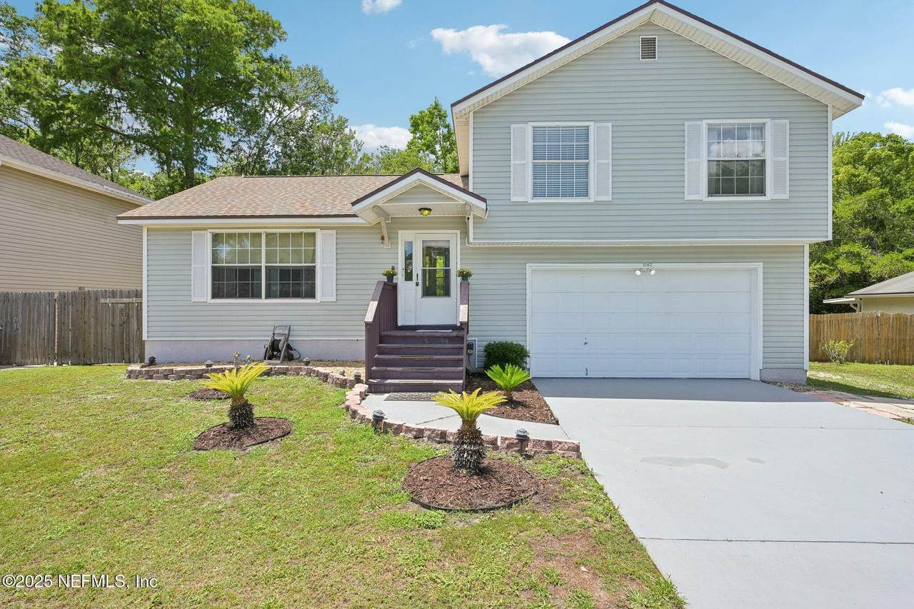 1162 Buccaneer Boulevard - Photo 1