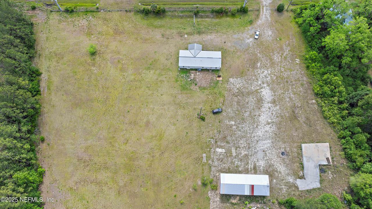 17940 Us Highway 301 - Photo 1