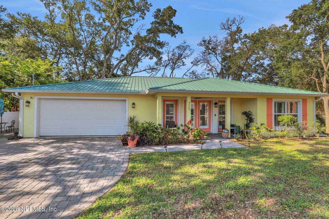 325 Floridian Avenue - Photo 1