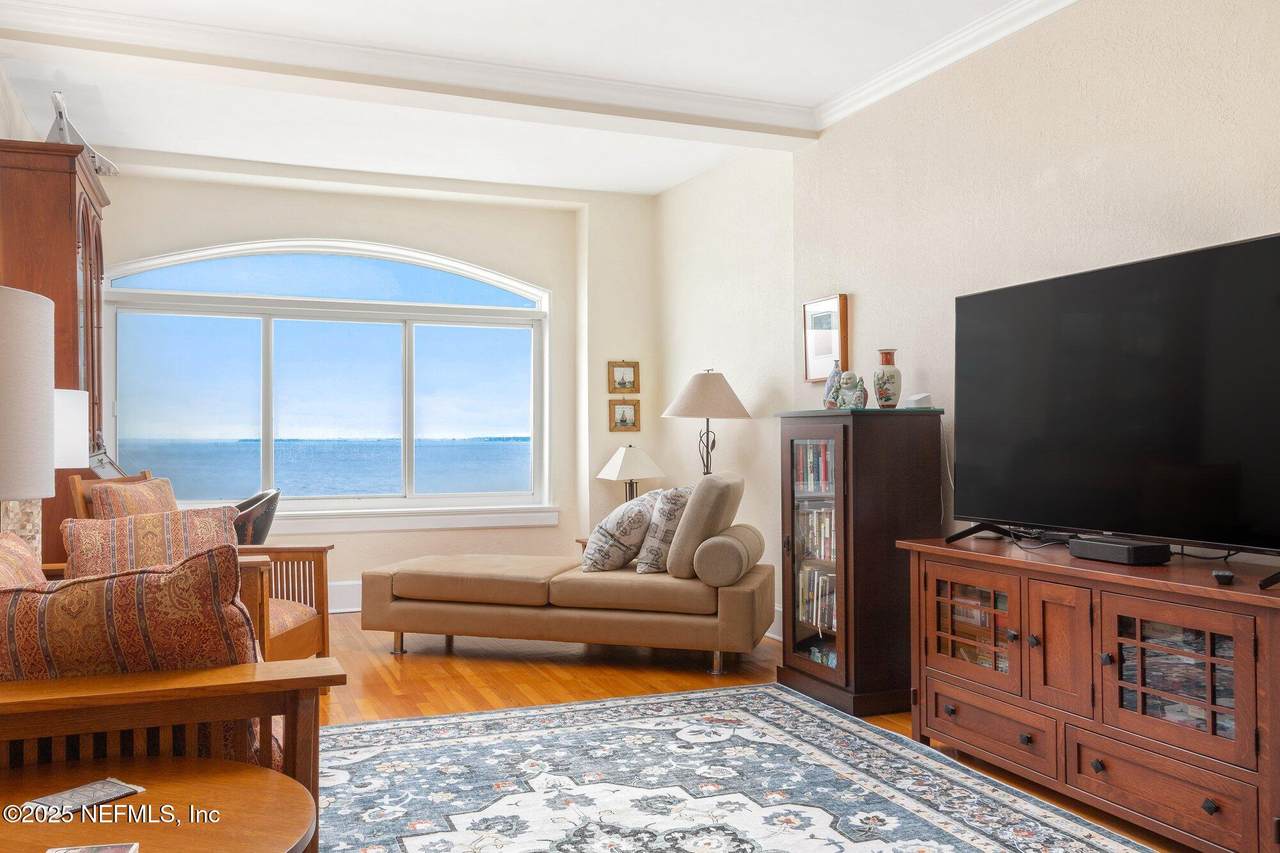 1846 Margaret Street - Photo 1