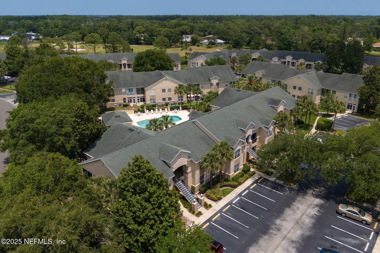 204 Augusta Circle - Photo 1
