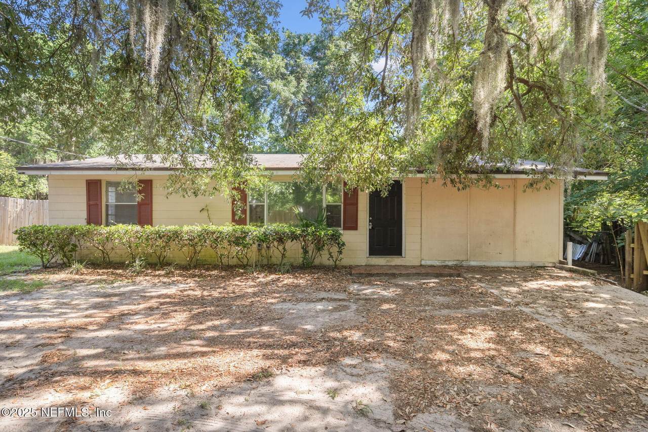 5758 Newberg Lane - Photo 1