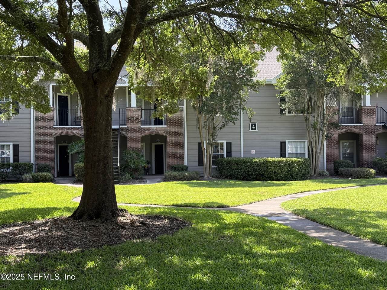 10000 Gate Parkway - Photo 1
