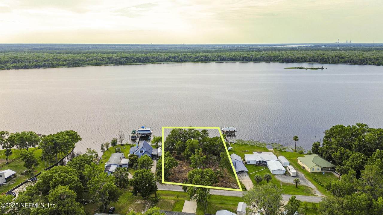 156 Rivershore Drive - Photo 1
