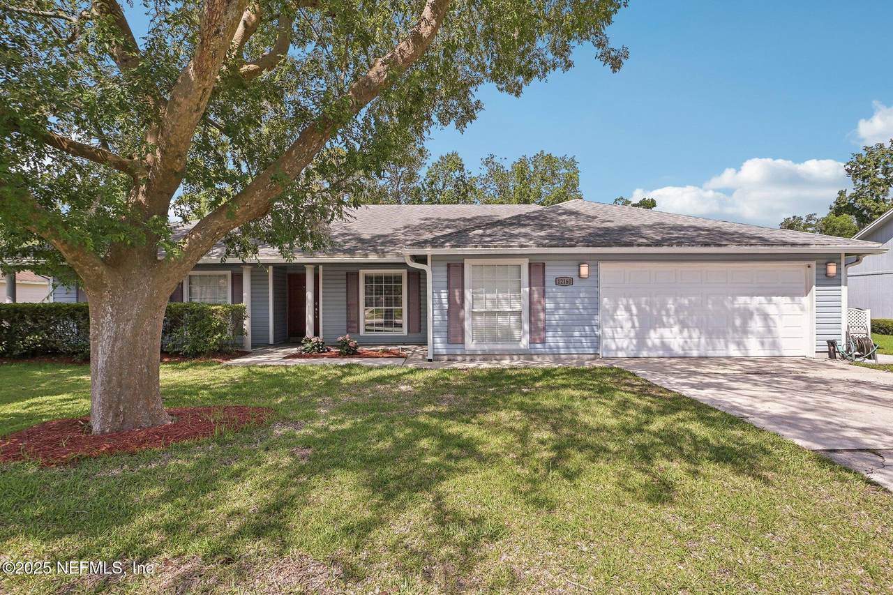 12160 Banyan Tree Drive - Photo 1