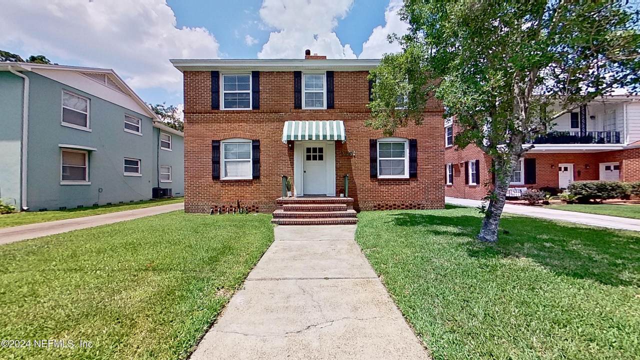 1261 Belmont Terrace - Photo 1