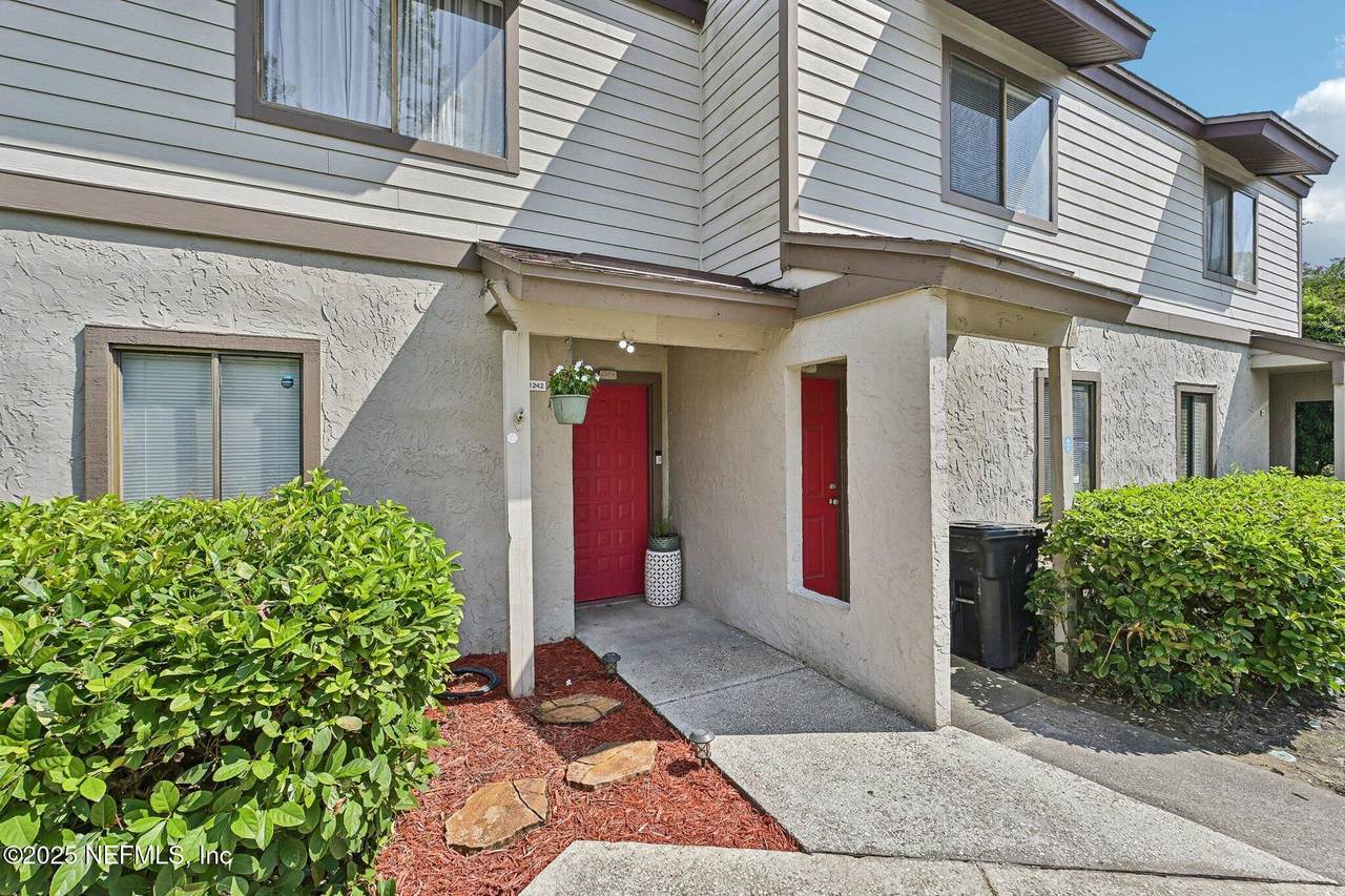 8300 Plaza Gate Lane - Photo 1