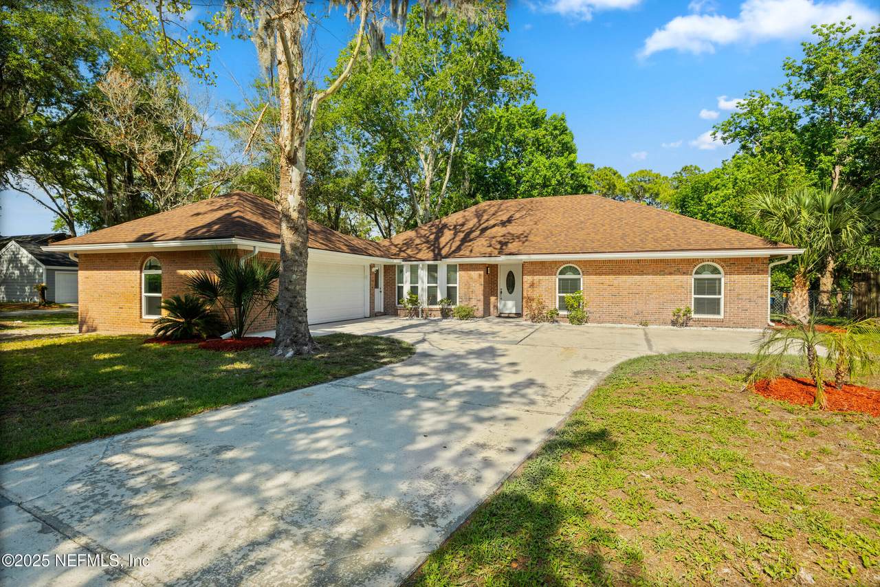 4535 Whispering Inlet Drive - Photo 1