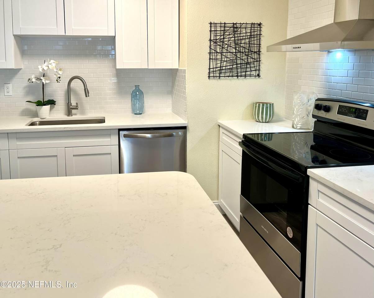 3443 Inwood Circle - Photo 1