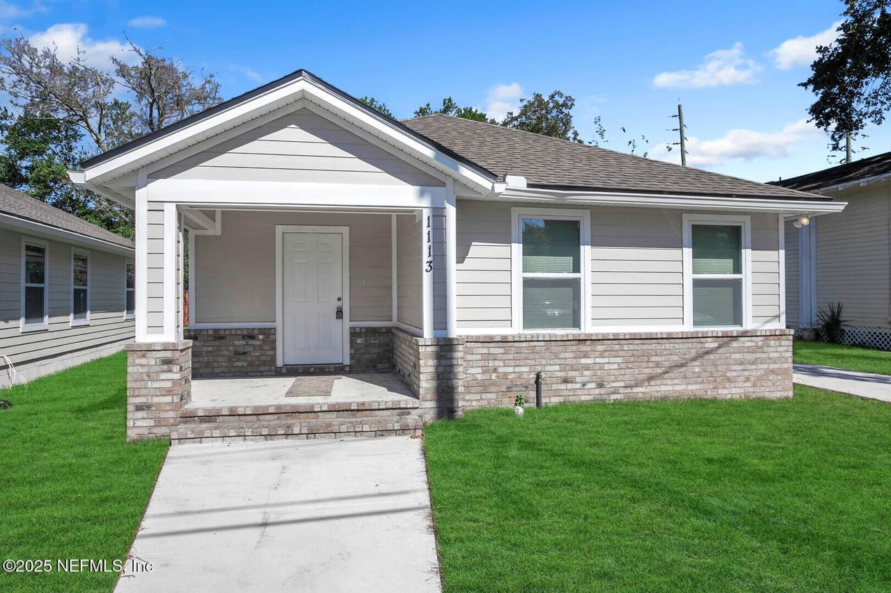 1527 28TH Street - Photo 1