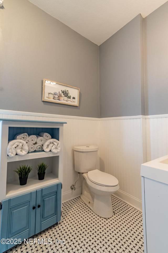 1712 Laura Street - Photo 1