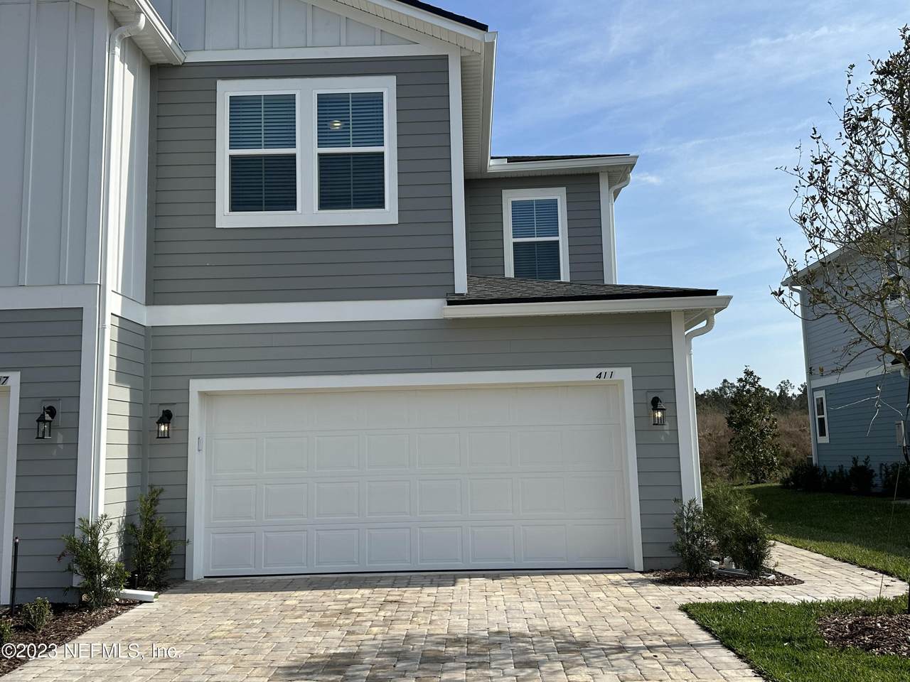 411 Brandon Lks Drive - Photo 1