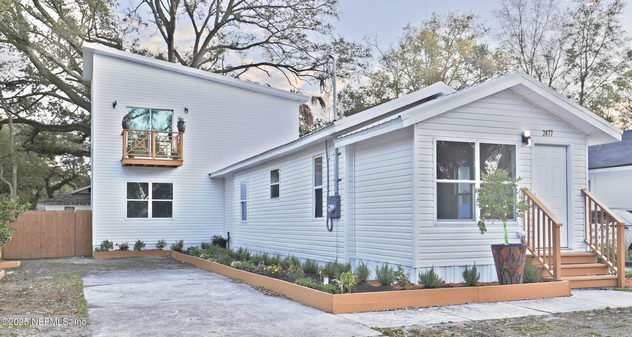 2477 Robert Street - Photo 1