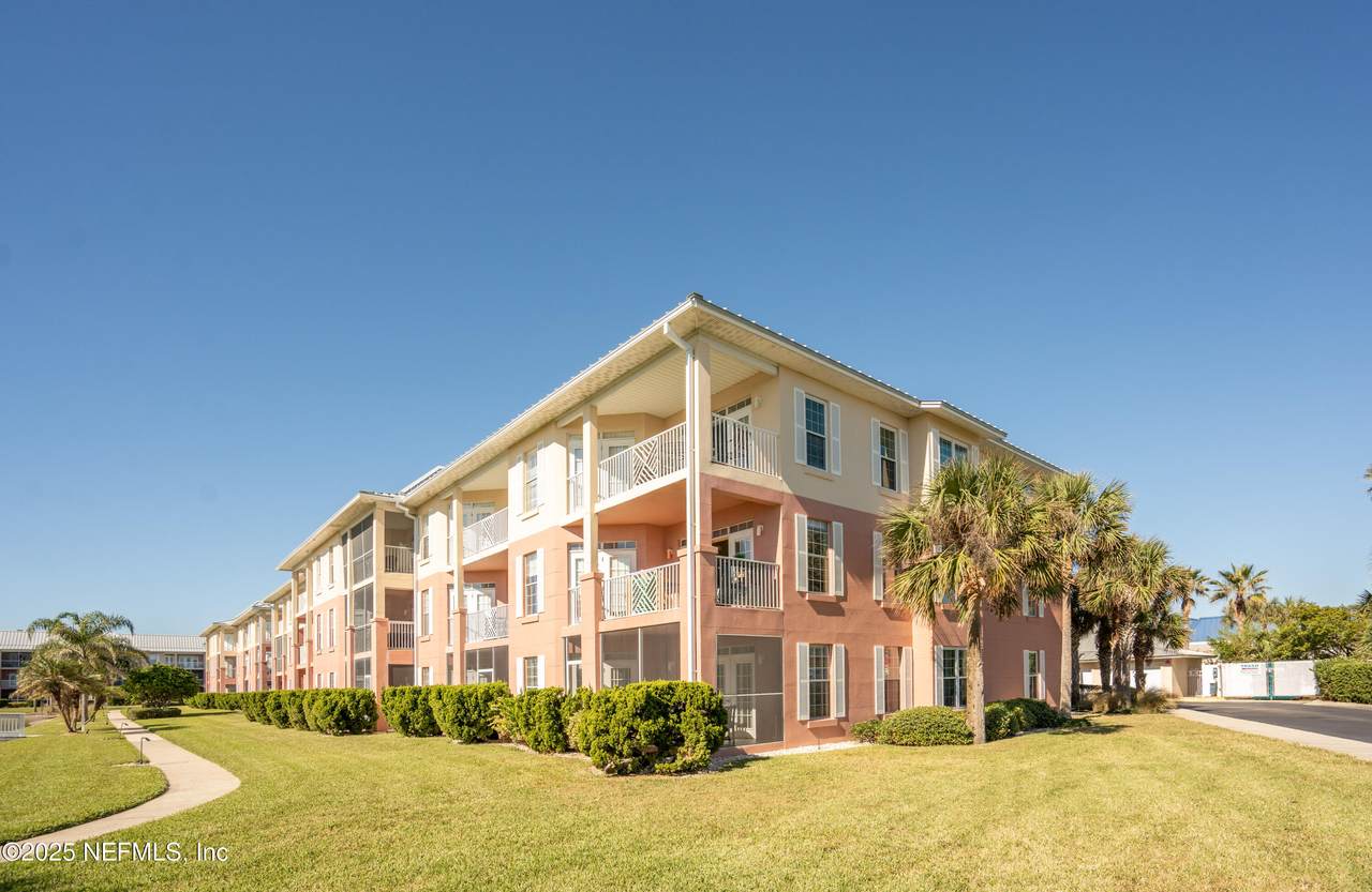 225 Atlantis Circle - Photo 1