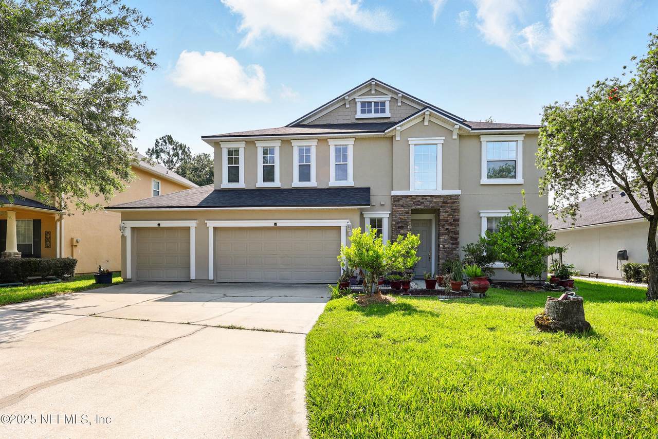 529 Amberwood Court - Photo 1