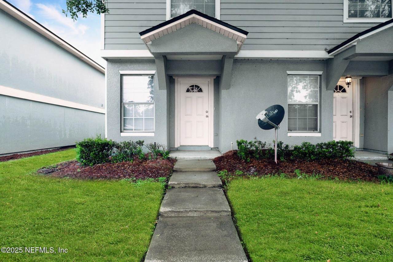 8446 Mcgirts Village Lane - Photo 1