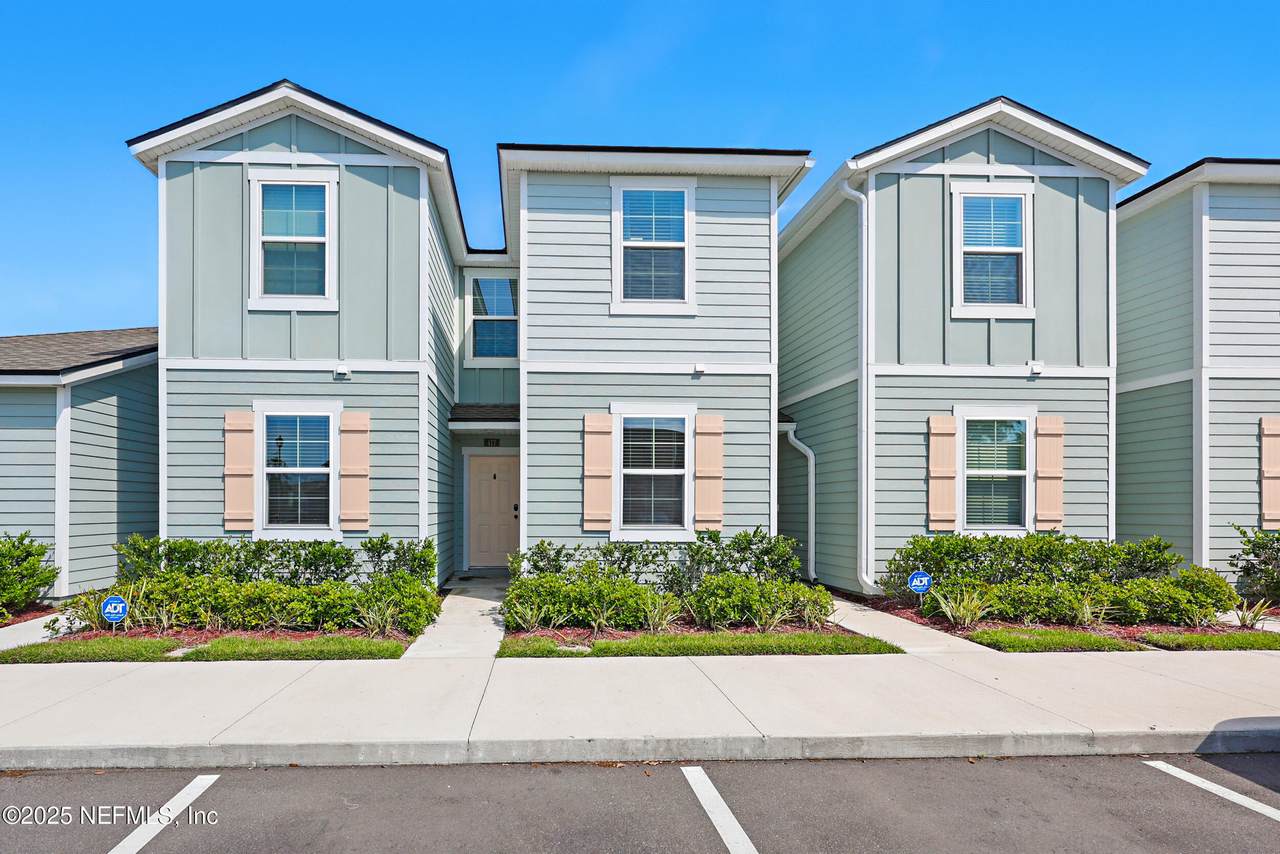 417 Running Woods Street - Photo 1