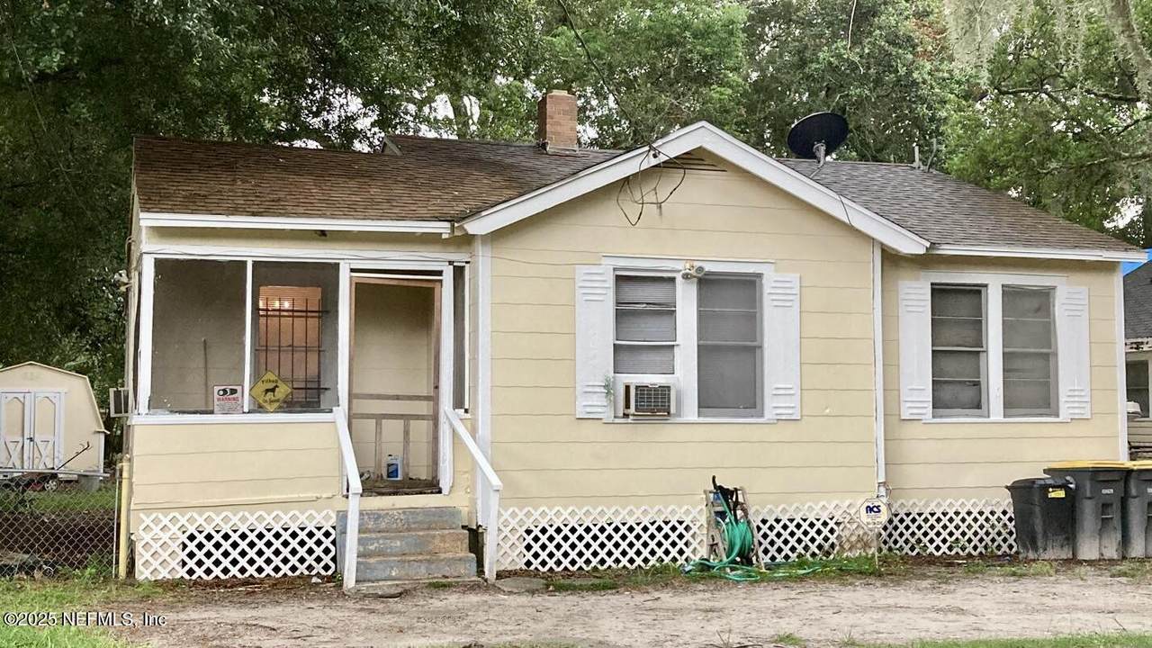 1050 Alderside Street - Photo 1