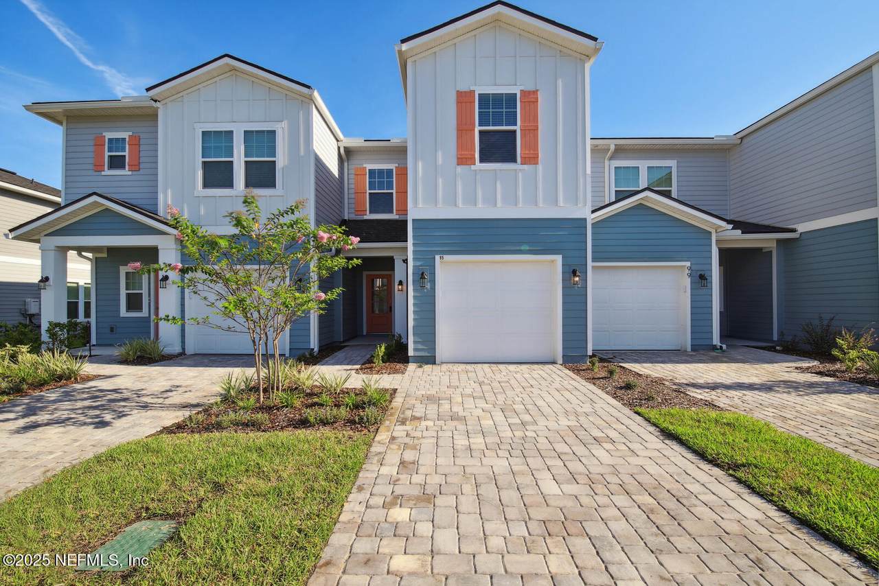 95 Pinebury Lane - Photo 1