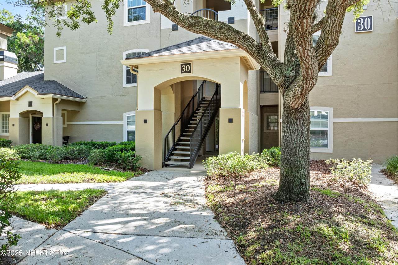 1655 The Greens Way - Photo 1
