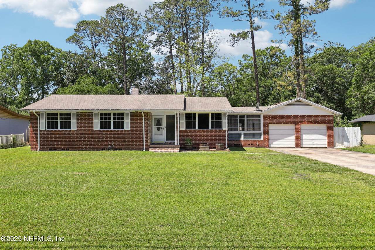 1126 Lake Shore Boulevard - Photo 1