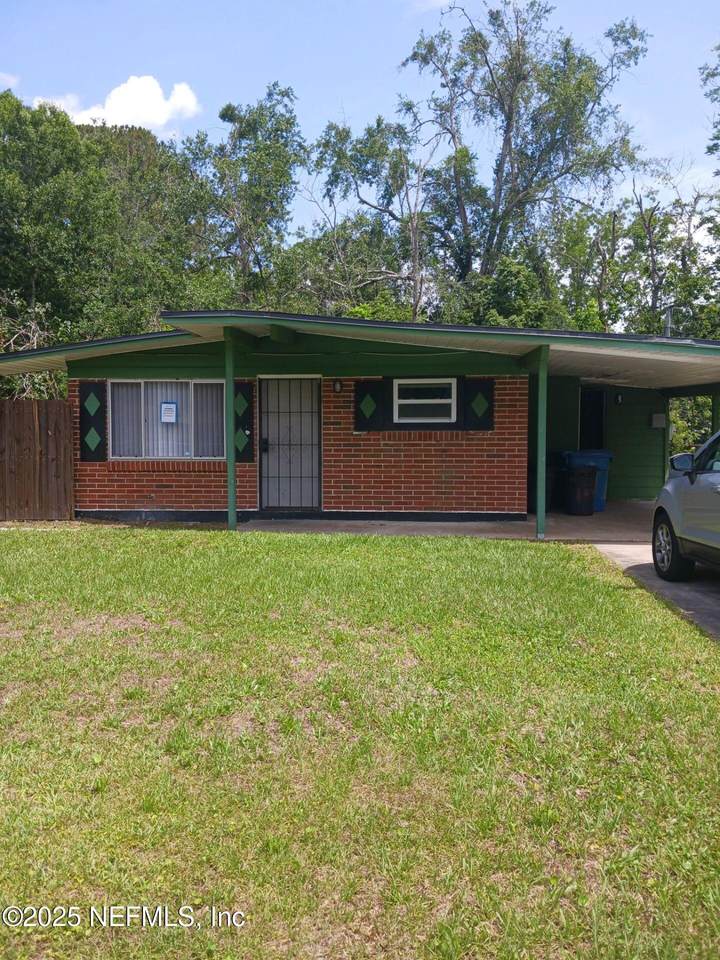 2755 Sunny Acres Drive - Photo 1