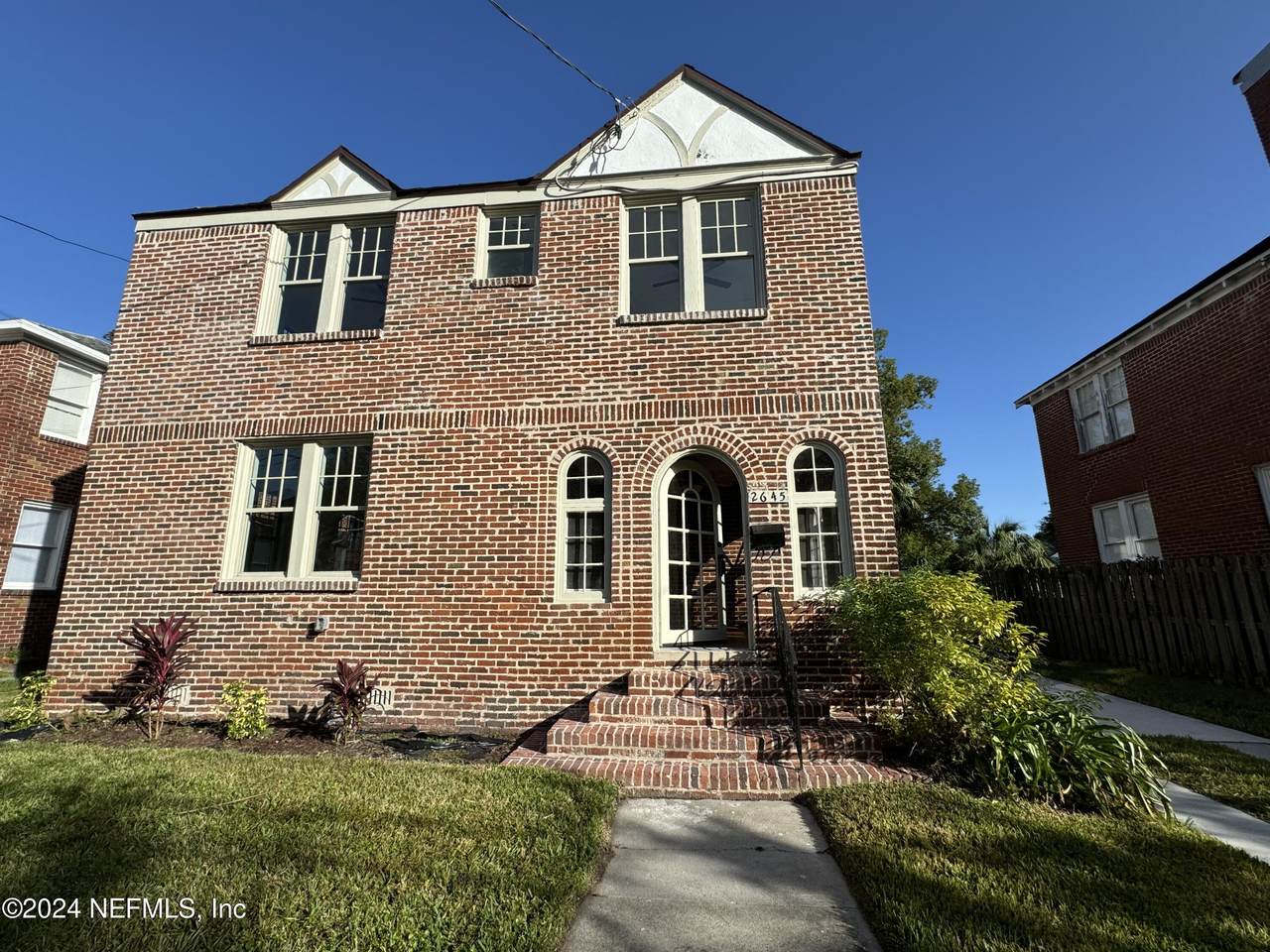 2645 Dellwood Avenue - Photo 1