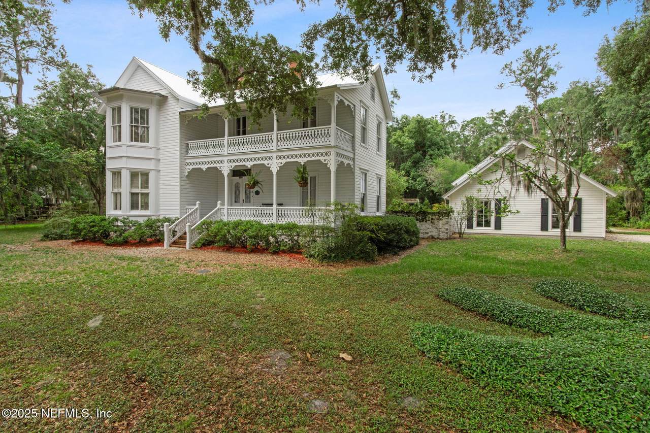 2562 Loretto Road - Photo 1