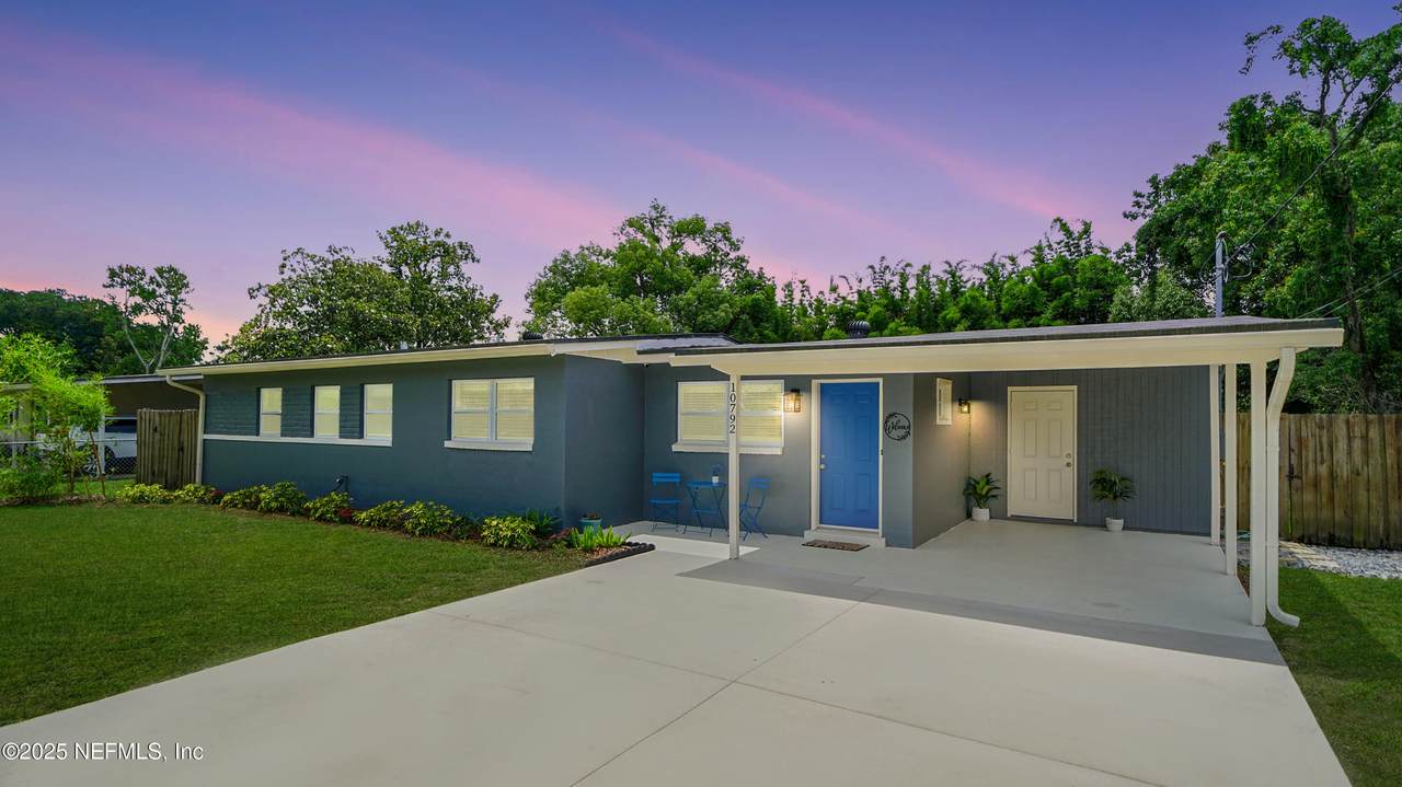10792 Hawaii Drive - Photo 1