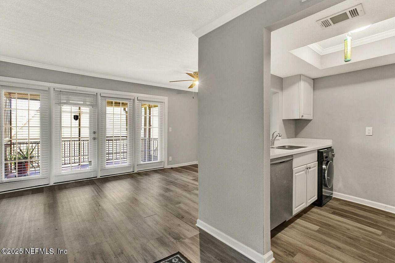 6646 La Mirada Drive - Photo 1