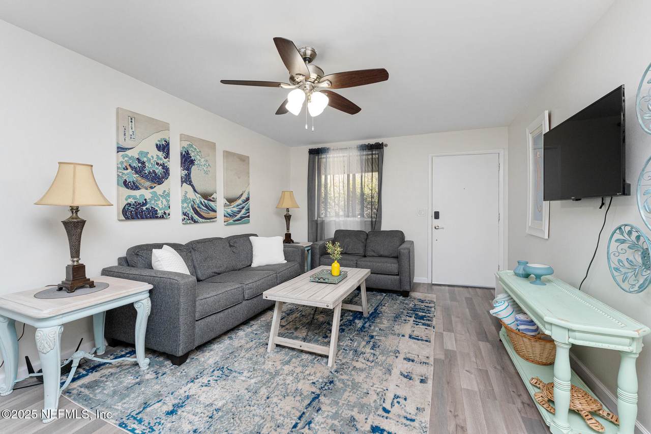 501 2ND Street - Photo 1