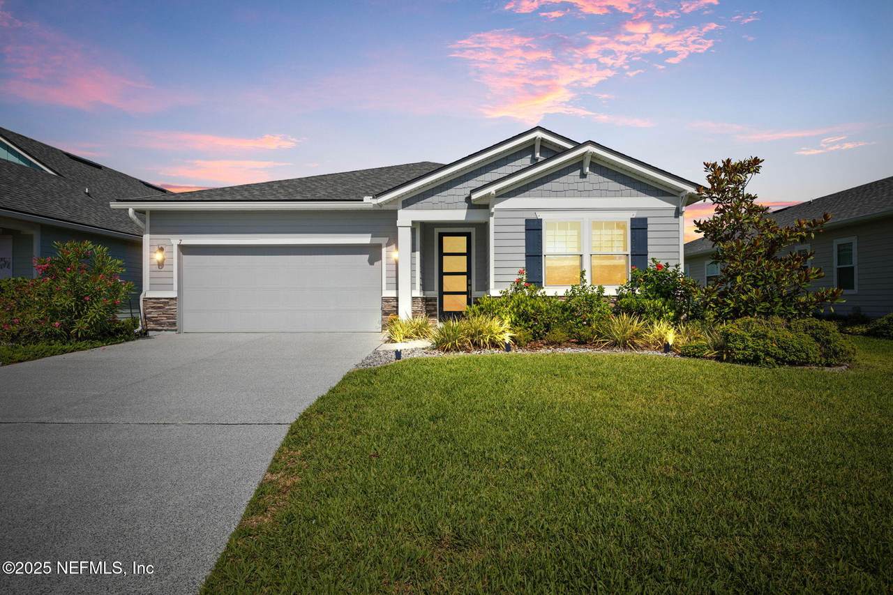 7 Los Lagos Boulevard - Photo 1